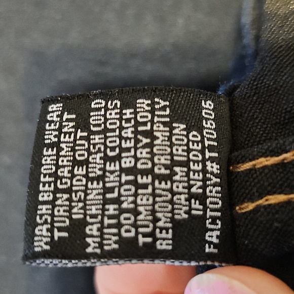 d. jeans 18W Denim 16.5 Inseam Stretch Shorts - Picture 5 of 5